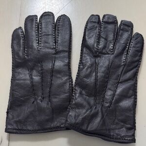 Men's Black Leather Gloves with Hand-Stitch Detailing